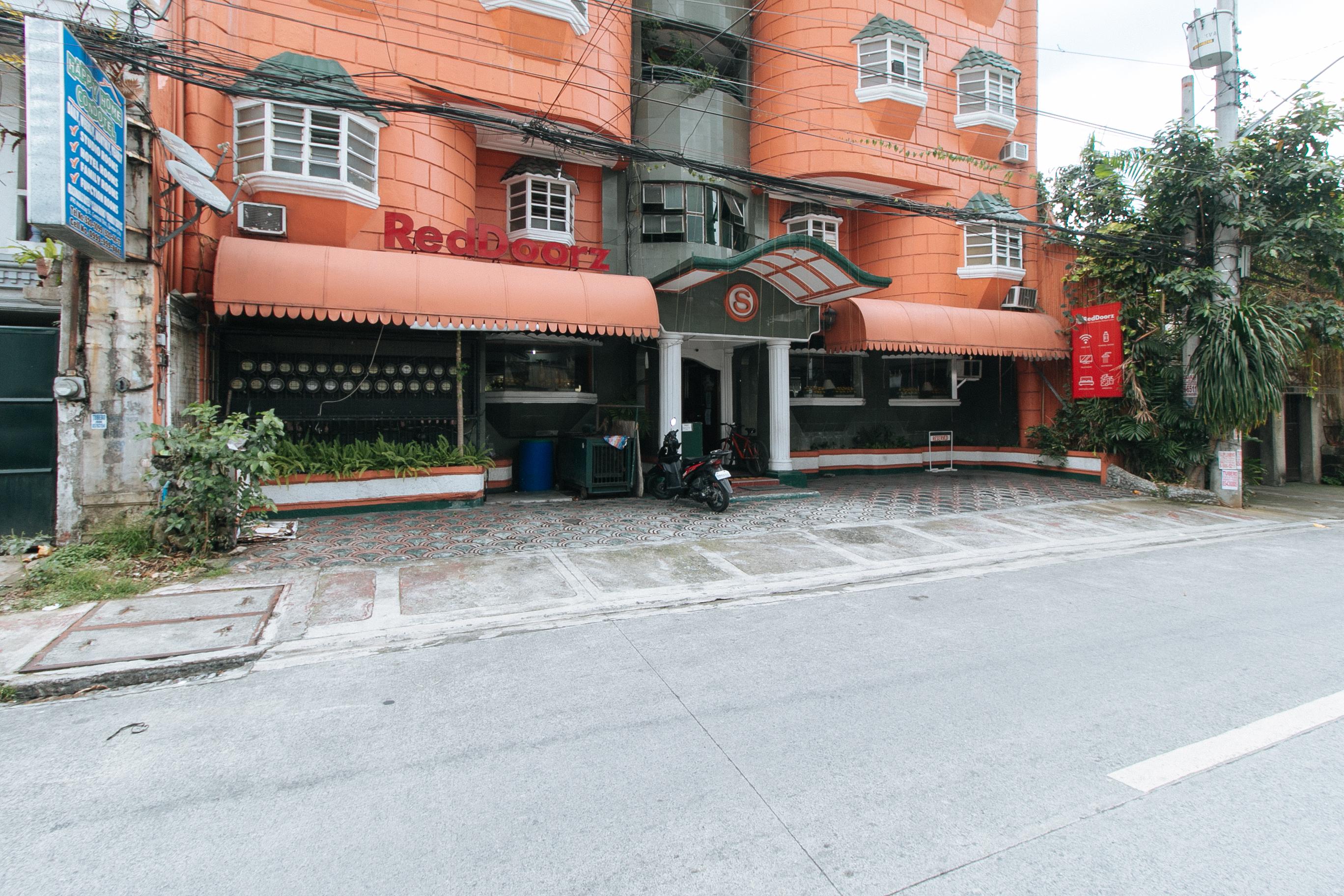 RedDoorz near East Avenue Medical Center Hotel Manilla Buitenkant foto