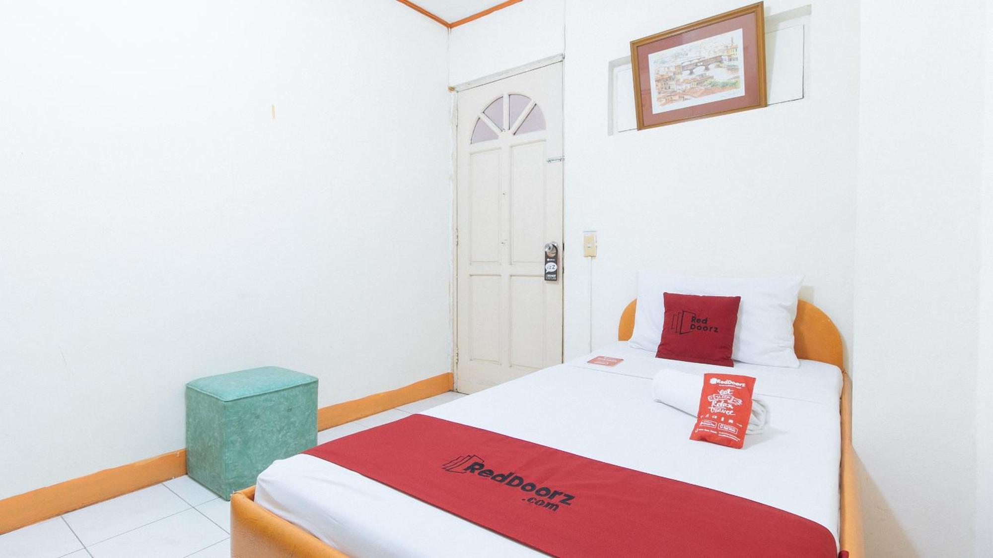 RedDoorz near East Avenue Medical Center Hotel Quezon City Buitenkant foto