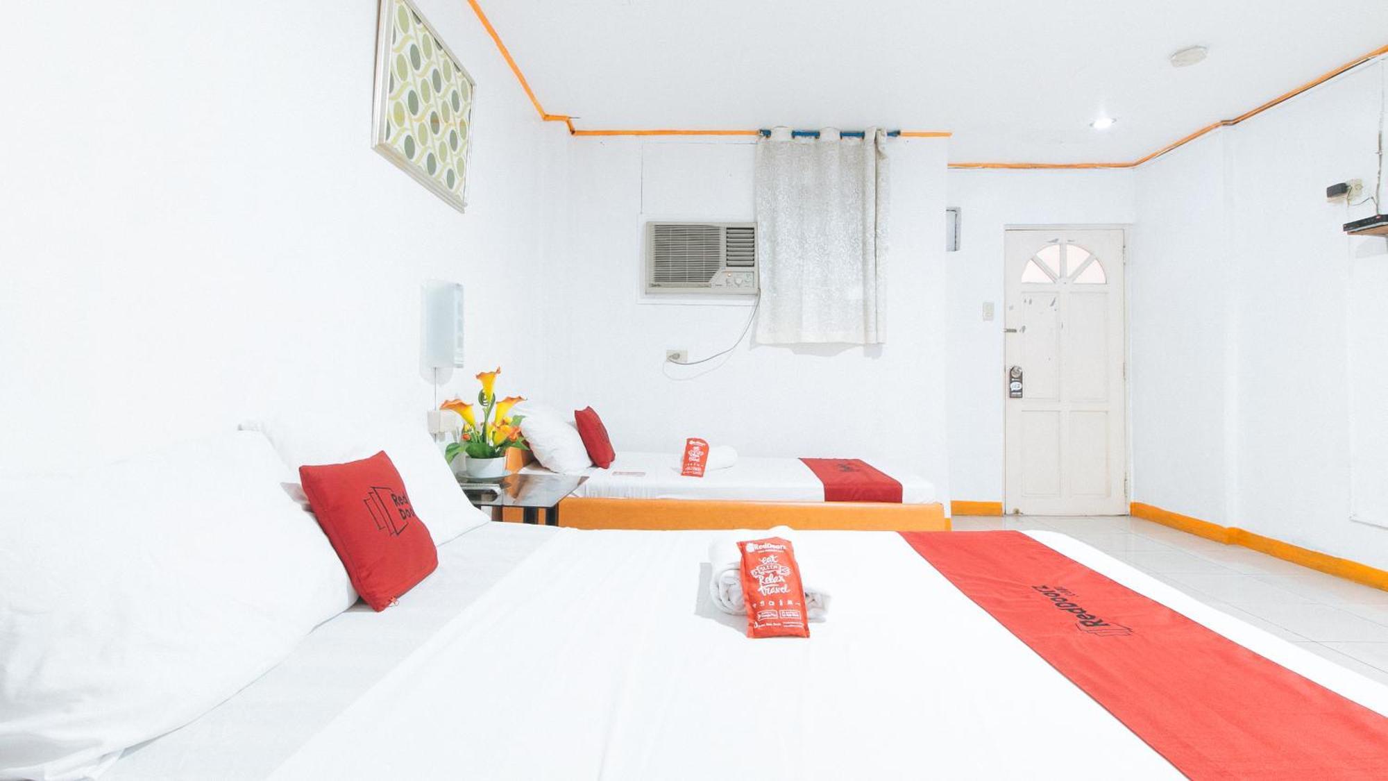 RedDoorz near East Avenue Medical Center Hotel Quezon City Buitenkant foto