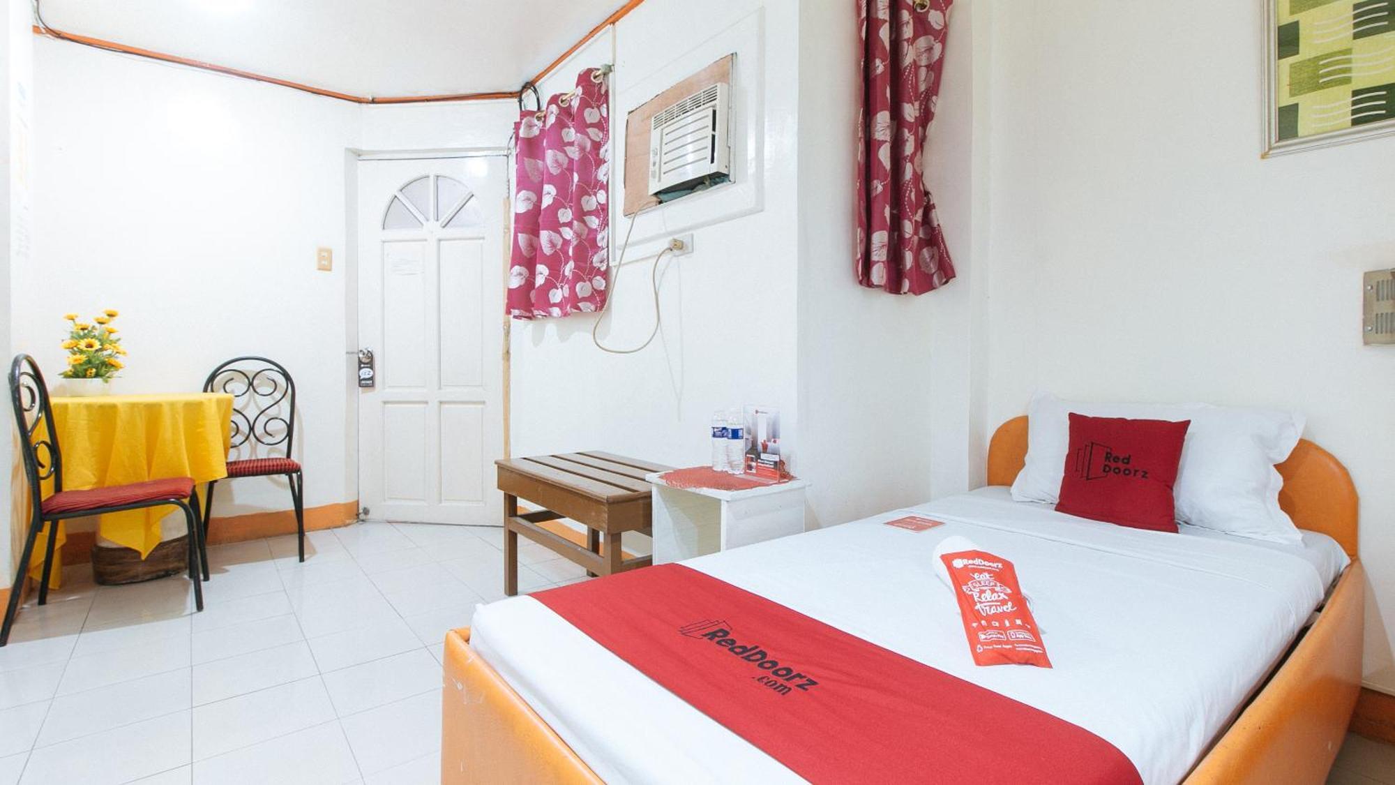 RedDoorz near East Avenue Medical Center Hotel Quezon City Buitenkant foto