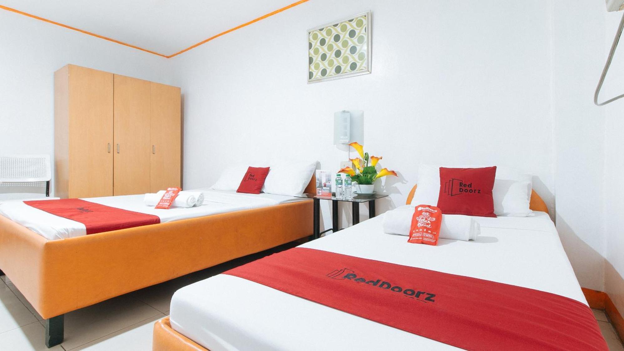 RedDoorz near East Avenue Medical Center Hotel Quezon City Buitenkant foto
