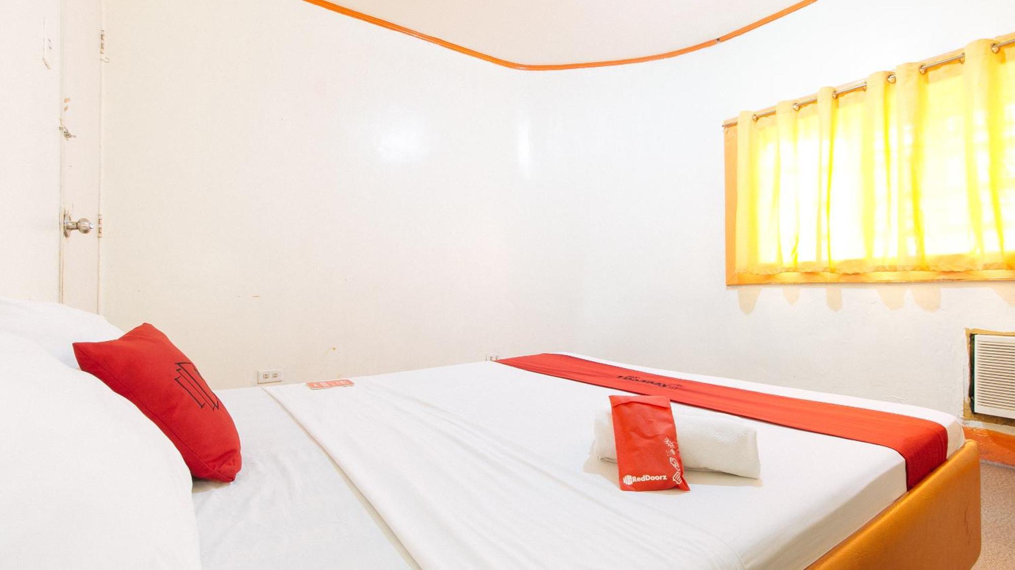 RedDoorz near East Avenue Medical Center Hotel Quezon City Buitenkant foto