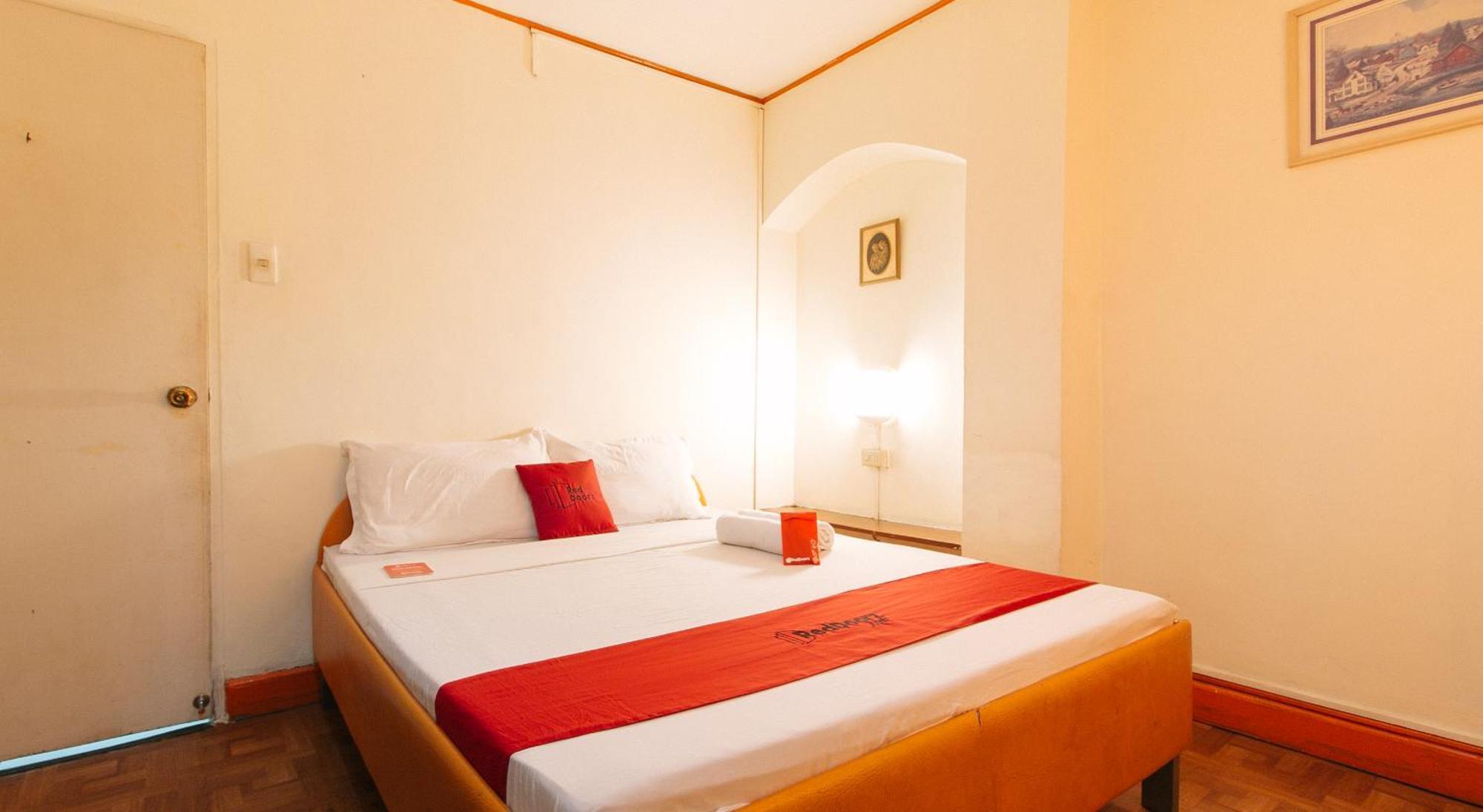 RedDoorz near East Avenue Medical Center Hotel Quezon City Buitenkant foto