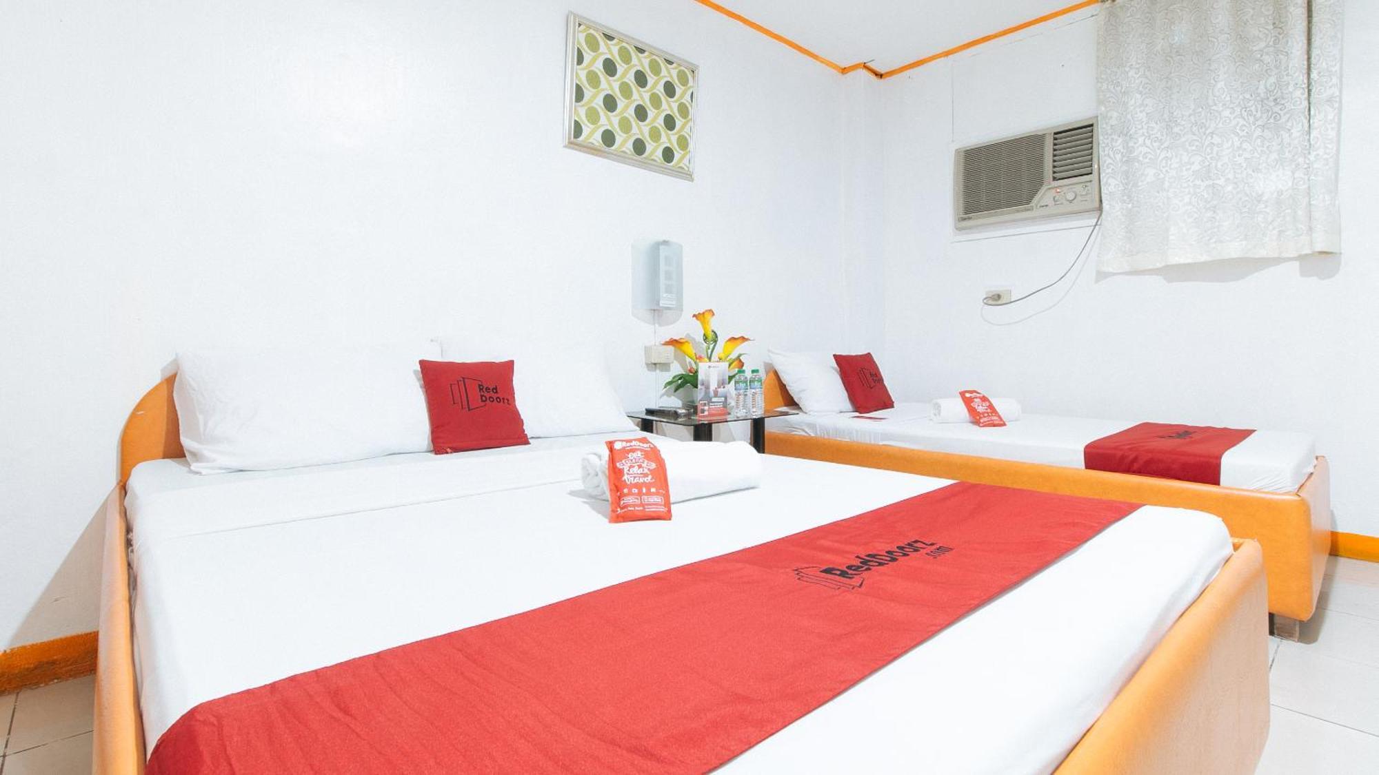 RedDoorz near East Avenue Medical Center Hotel Quezon City Buitenkant foto