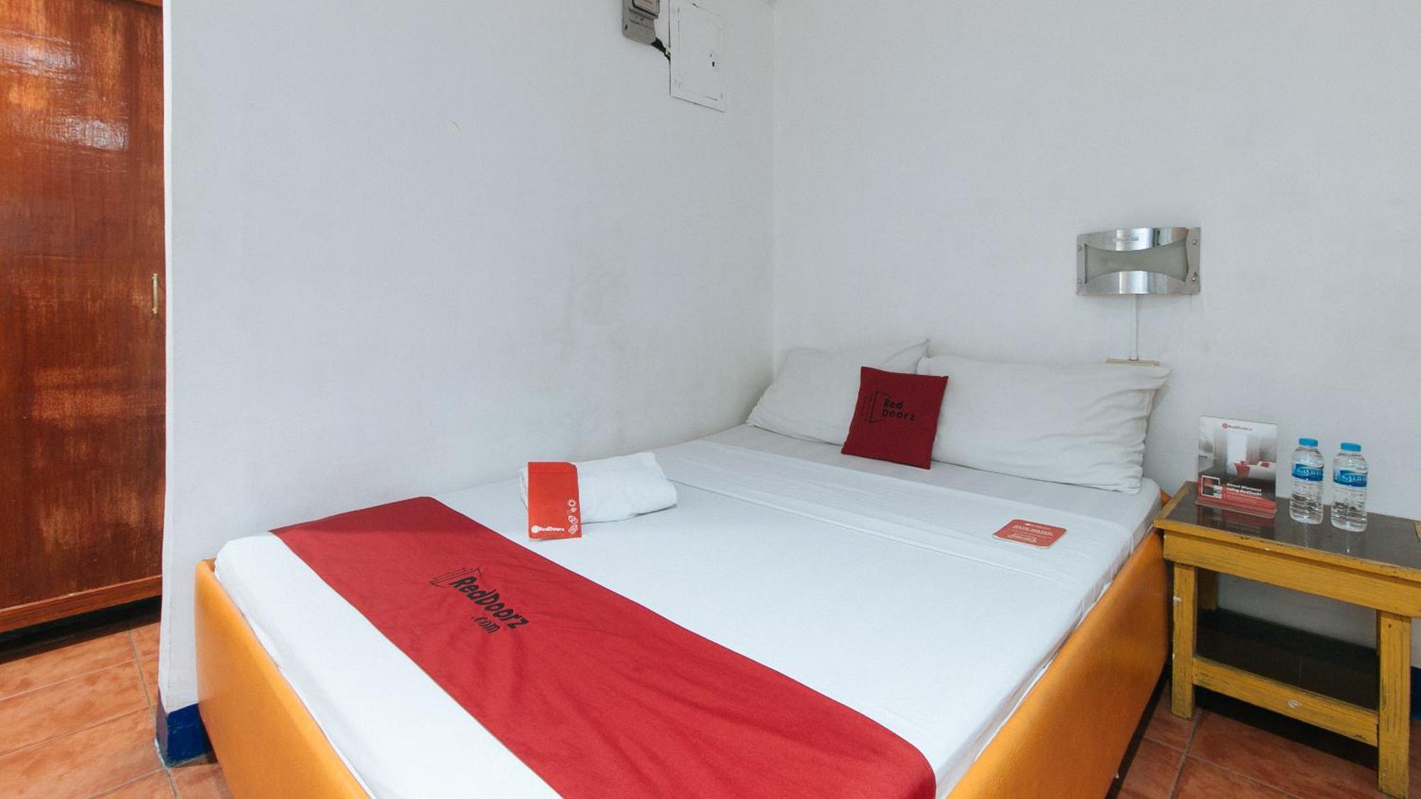 RedDoorz near East Avenue Medical Center Hotel Quezon City Buitenkant foto