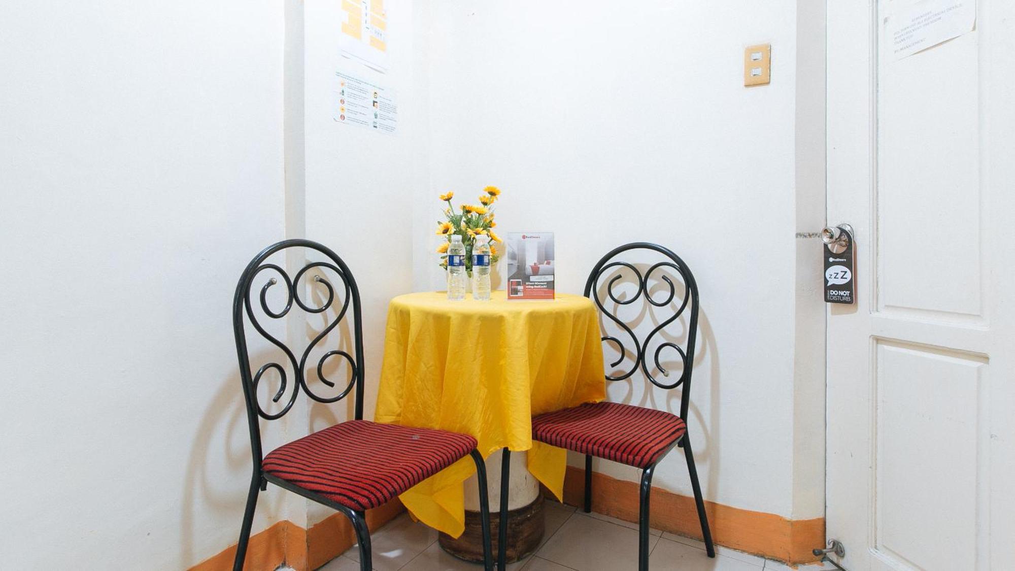 RedDoorz near East Avenue Medical Center Hotel Quezon City Buitenkant foto