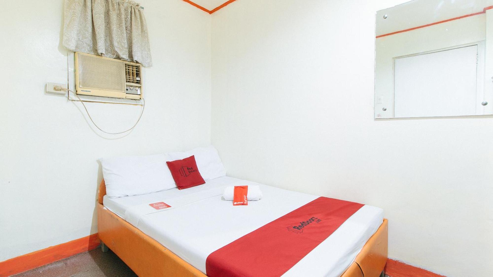 RedDoorz near East Avenue Medical Center Hotel Quezon City Buitenkant foto