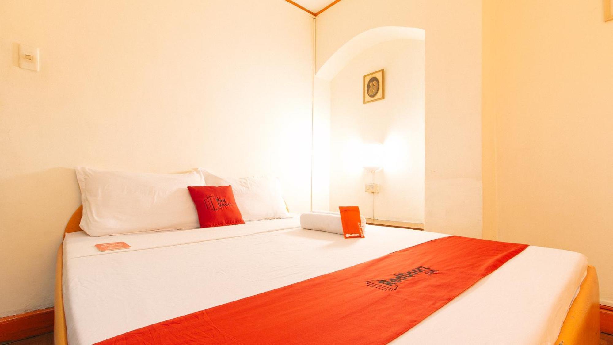 RedDoorz near East Avenue Medical Center Hotel Quezon City Buitenkant foto