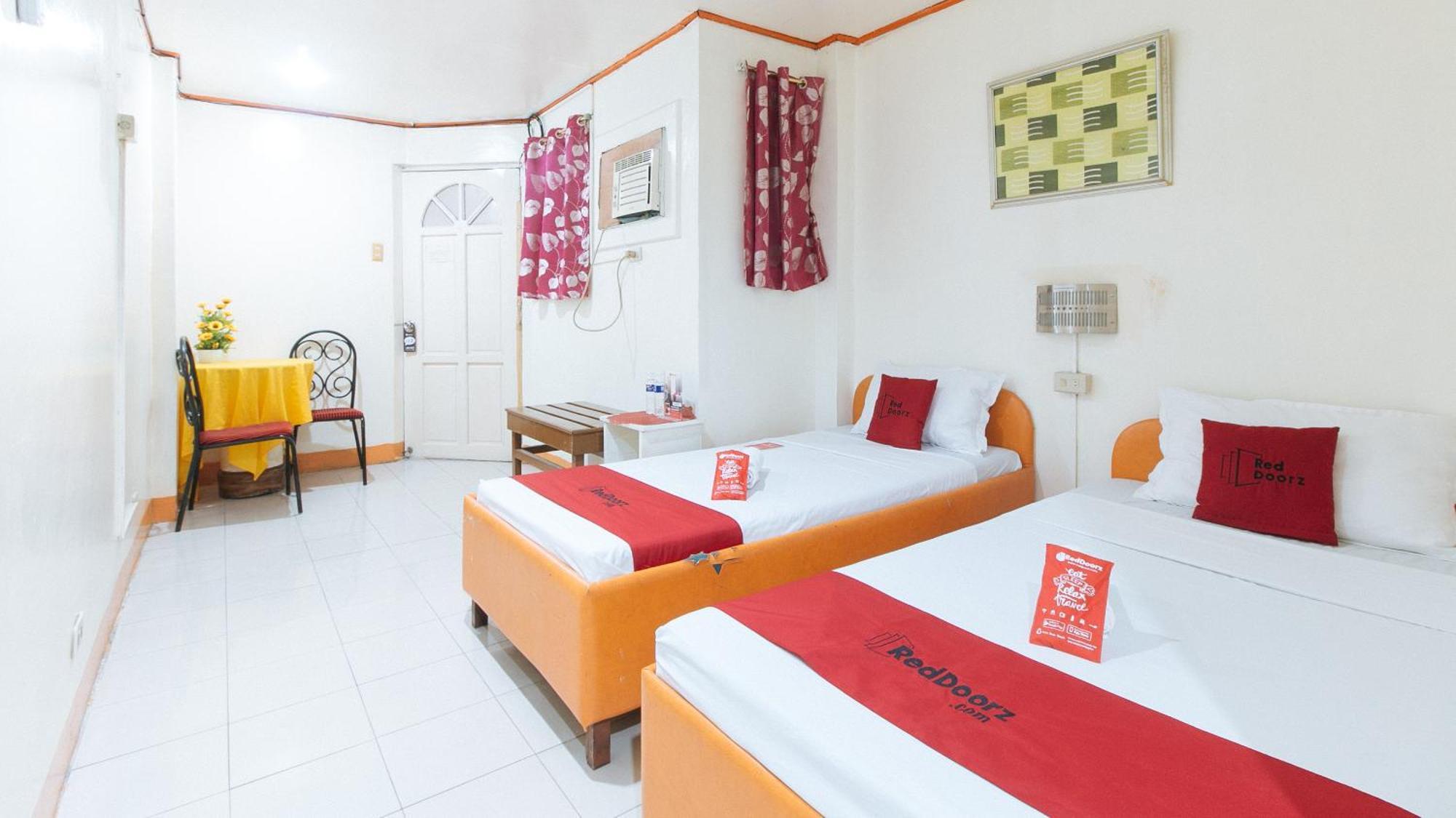 RedDoorz near East Avenue Medical Center Hotel Quezon City Buitenkant foto