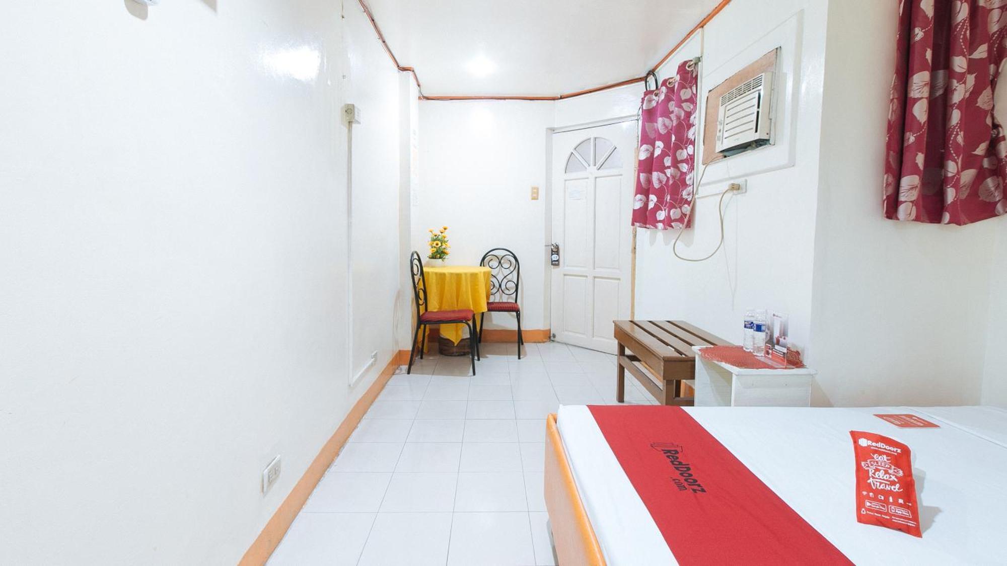 RedDoorz near East Avenue Medical Center Hotel Quezon City Buitenkant foto